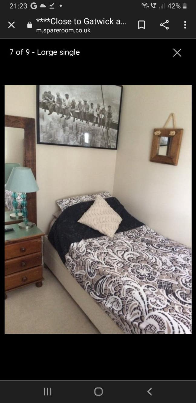 Lovely Bright Room in Quite Village Setting Main Photo