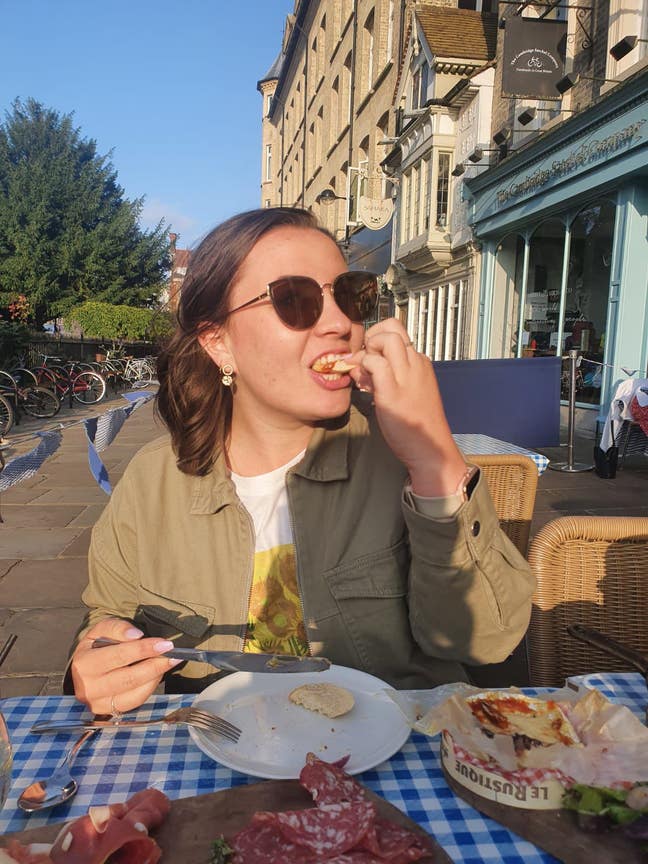 looking for Room Main Photo