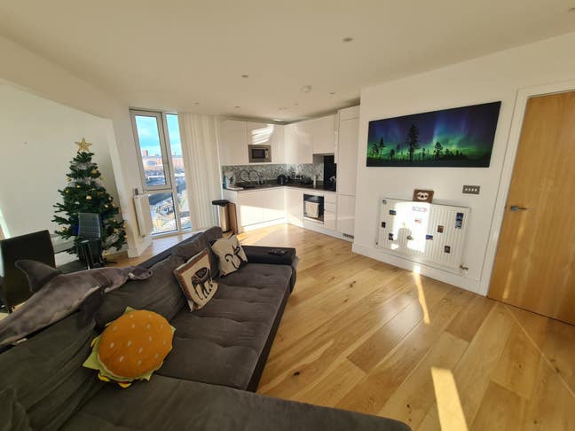 Double room in a modern flat Main Photo