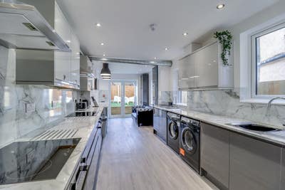 Stunning Double En-Suite Room Main Photo