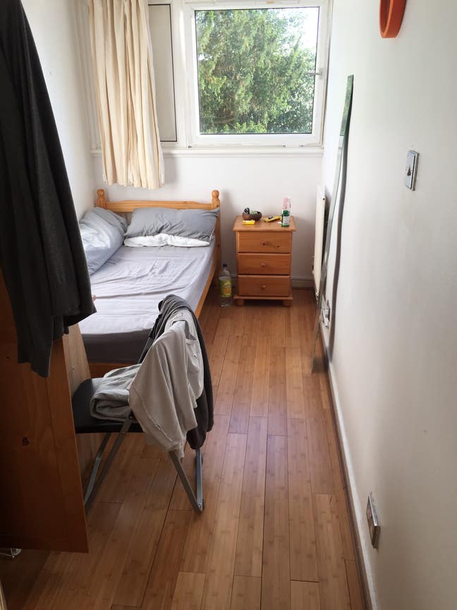*Lovely Spacious single room (all bills inclusive) Main Photo