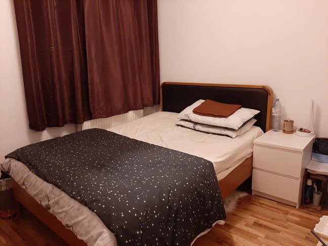 Double bedroom to let in London Bridge  Main Photo