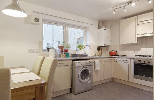 Double room/king size bed Burgess Park  Main Photo