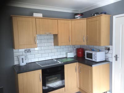 1 furnished secure double room available  now Main Photo