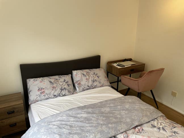 En-Suite Double Room 5 Mins from Richmond Station Main Photo