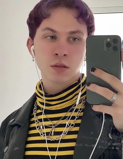 Looking for a room! Main Photo