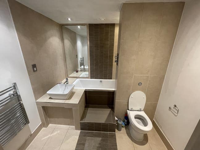 2 ensuite rooms in city centre apartment  Main Photo
