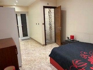 Ensuite- Double Room Main Photo