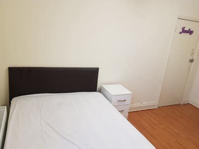 Double Room ,Great Location Main Photo
