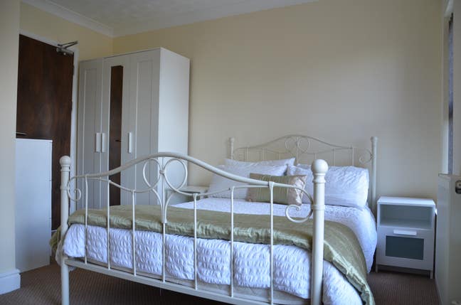 Low Deposit Double Rm/Gt Location Main Photo