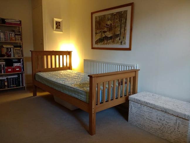 Room in Holland Park area Main Photo