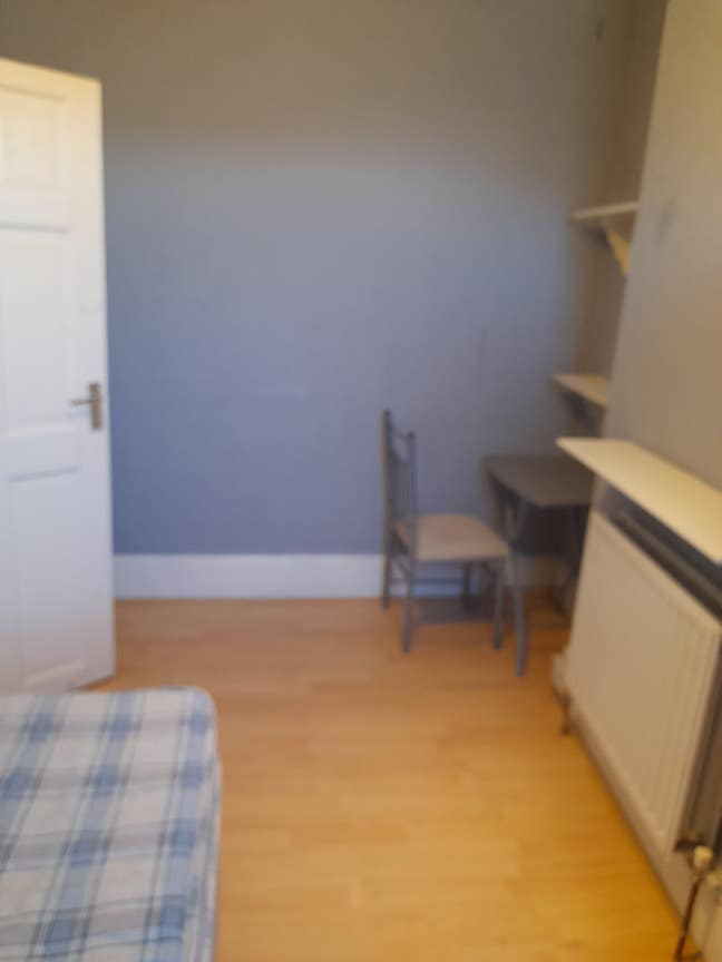 Large Single Room To Let Main Photo