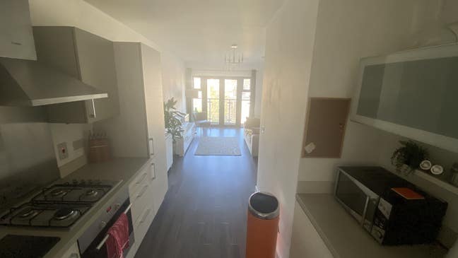 Modern, spacious, beautiful one bedroom apartment  Main Photo