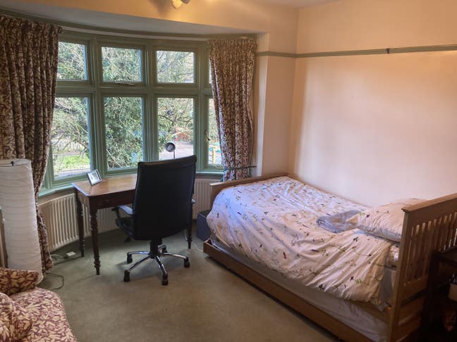 Room in family home for rent &pound;650 - per month Main Photo