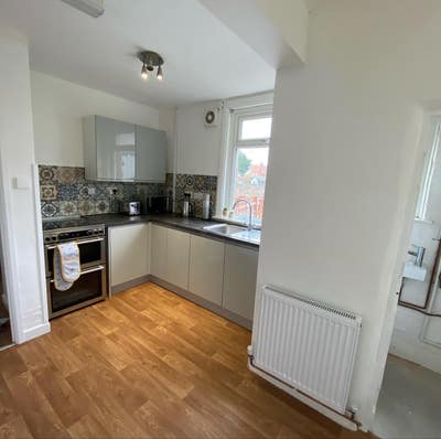 Large double room available Main Photo