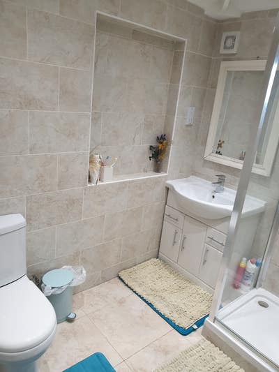 Large Double Room to Rent in Friendly Family Home  Main Photo