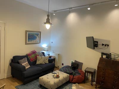 Cosy two bed flat in Rosemount with Garden Main Photo