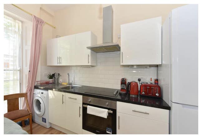 Bloomsbury studio pied a terre available soon Main Photo