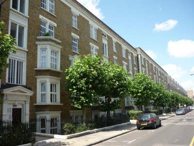 Bright 1 bedroom flat in a peaceful street  Main Photo