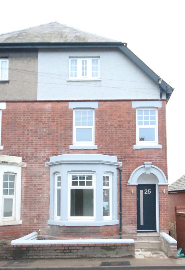 Fabulous one bed flat central to city Main Photo