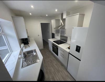 Large room Bristol Road Gloucester GL1 Main Photo