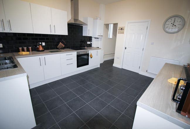 Last Room to Rent in Rawmarsh Main Photo