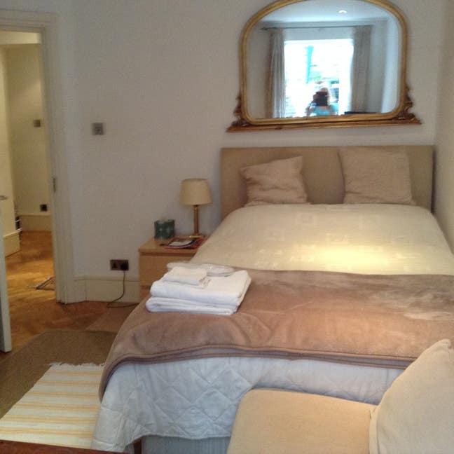 Short Let Room & Shower-Room SW3 Chelsea Main Photo