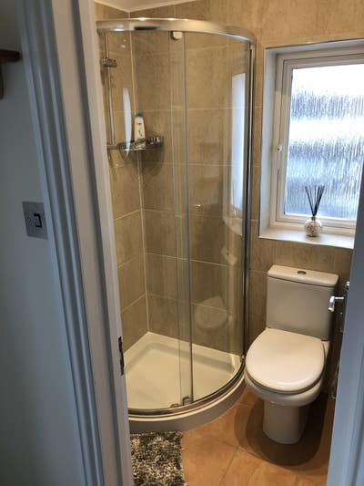 Lovely Double room Ensuite  Main Photo