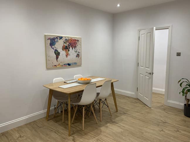 Newly fitted out spotless flat Main Photo