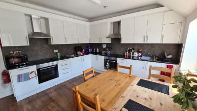  Single  room in Neasden! Main Photo