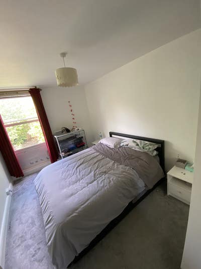 Large and bright double room available on Sept Main Photo