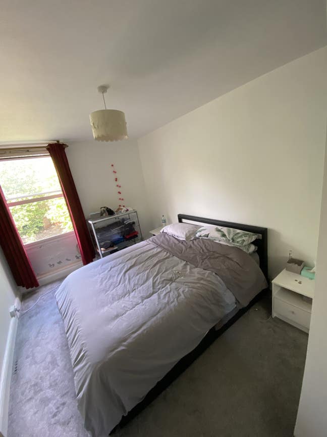 Large and bright double room available on Sept Main Photo