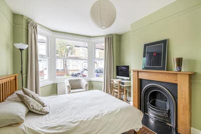 Beautiful en suite double, 10 minutes to city  Main Photo