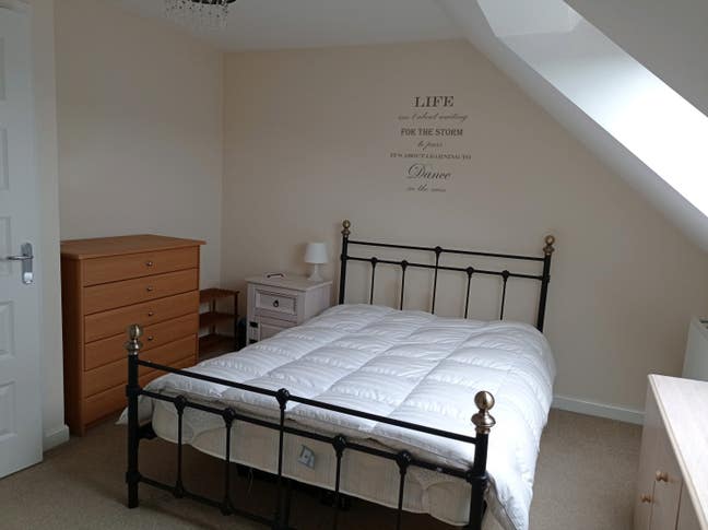 Double Room To Rent Main Photo