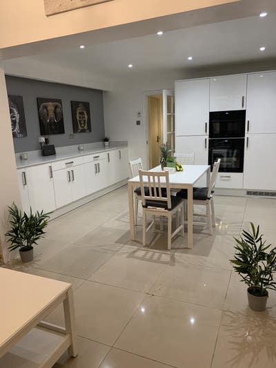 Double Modern Room for Lodger Main Photo