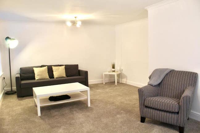3 luxury rooms near Hospital Main Photo