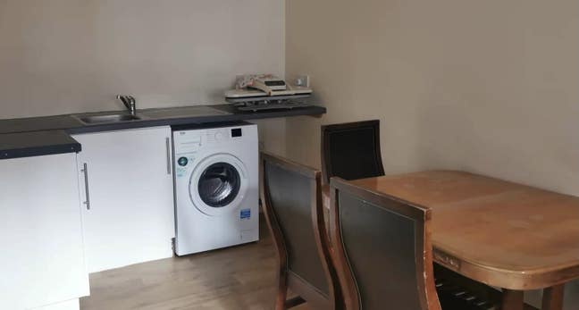 Spacious studio for rent  Main Photo