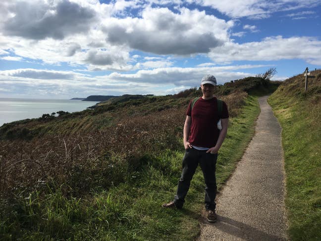 Looking for a comfy quiet home Main Photo