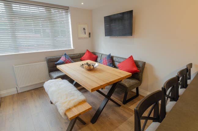 **Amazing location close to Hospital** Main Photo