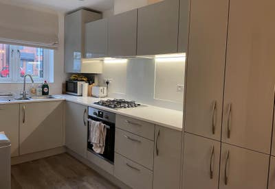Modern room 10mins from town & station (bills inc) Main Photo