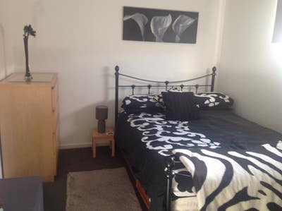 Beautiful double bedroom in a very quiet area Main Photo