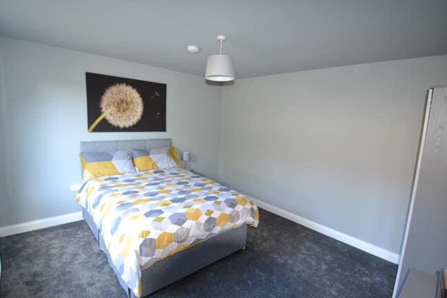 Bradford Walk, Corby - Beautiful Spacious Room Main Photo