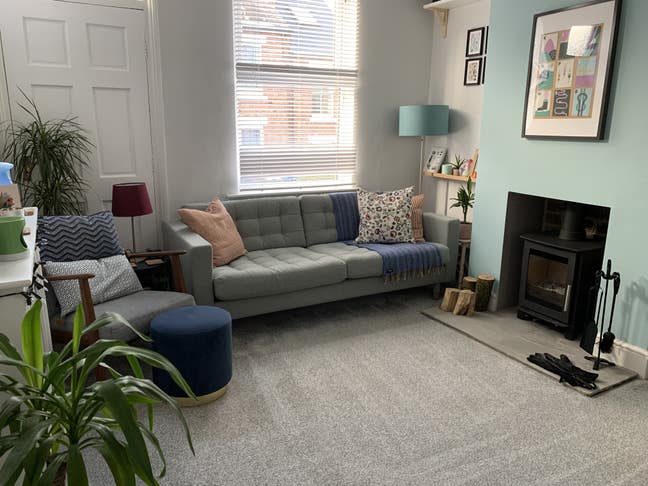 Large bedroom to rent in Sharrow Vale Main Photo