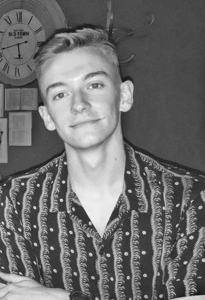 Professional Male looking for room  Main Photo