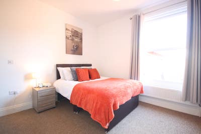 En suite double close to Council Offices Main Photo