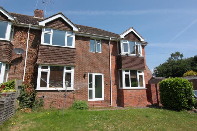 Close to MET office, Sowton, M5 with easy parking Main Photo