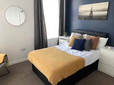 En-suite Room in Quiet Professional House Main Photo