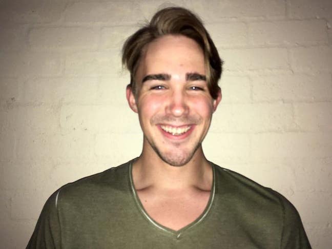 Hey, looking for people who enjoy hanging out... Main Photo