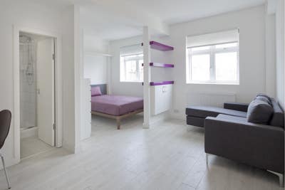 Amazing Top Floor Islington Studio Main Photo