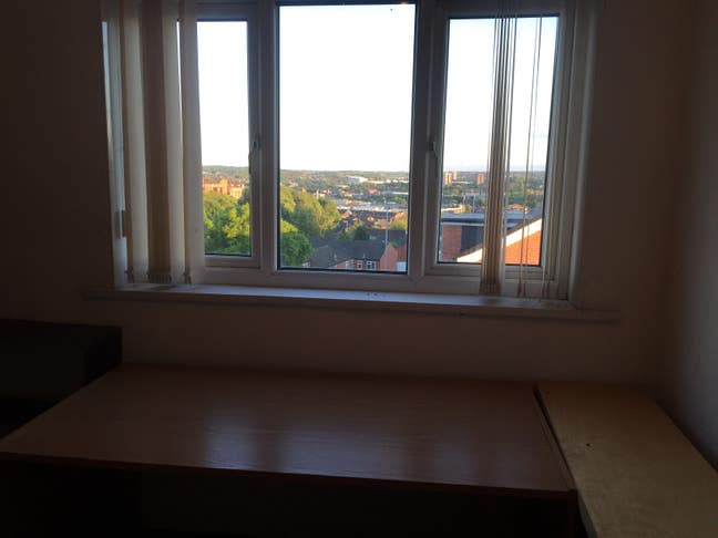 3 Double bed rooms next to the university  Main Photo